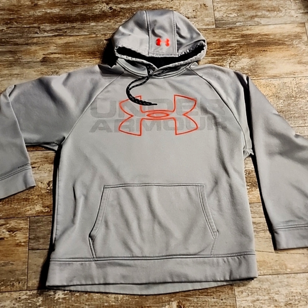 Under Armour cold gear sweatshirt